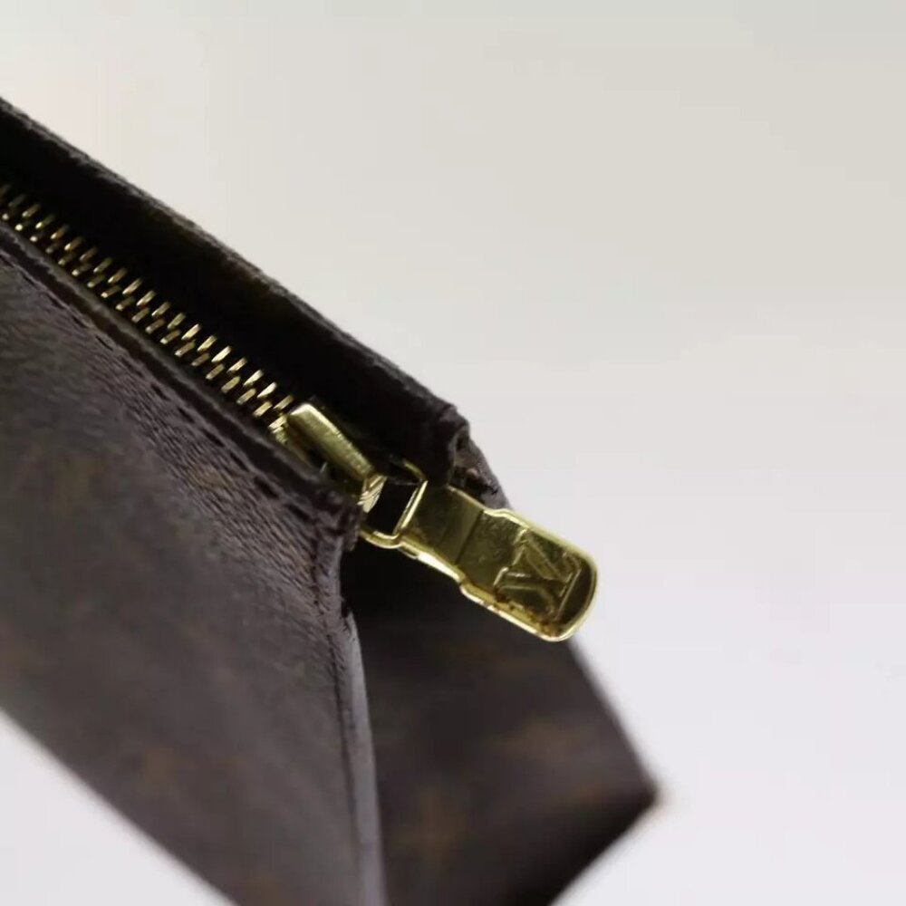 LOUIS VUITTON Monogram Poche Toilette 26 Pouch - Picture 11 of 16